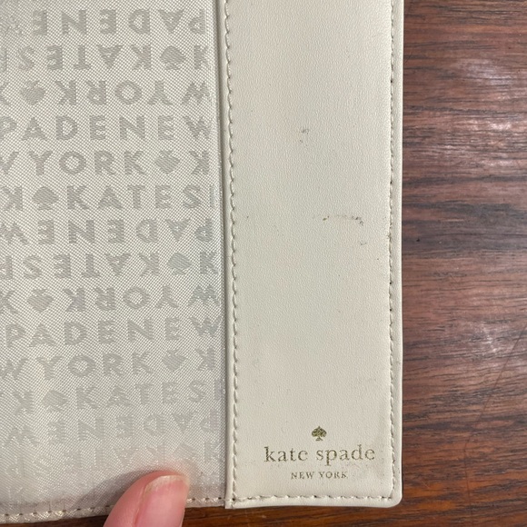 Kate spade passport holder - Picture 4 of 5